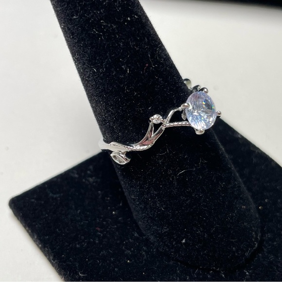 Elegant Silver Tone Ring with Light Blue Solitaire Center Size 8.5 - Picture 4 of 6